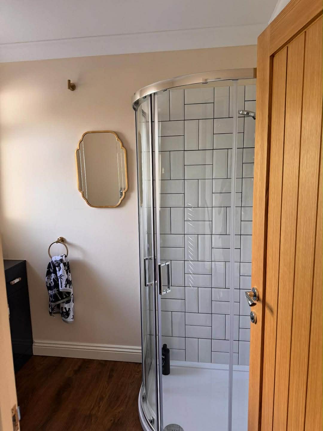 Shower and tiles freshly cleaned by Eco Shine